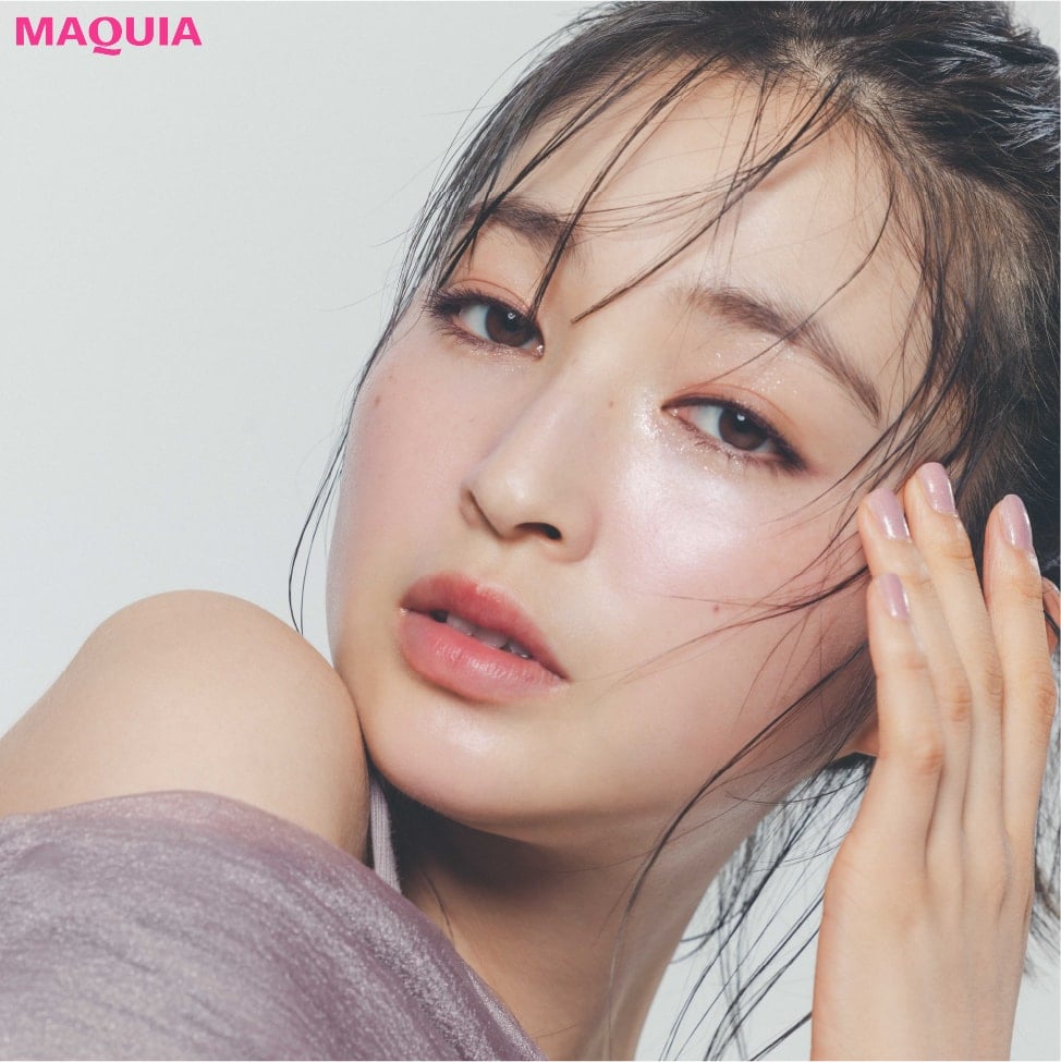 MAQUIA（マキア）】美容液処方の新ベースメイクアイテムで「透ける儚げ肌」へ | SNIDEL BEAUTY（スナイデルビューティ）公式サイト