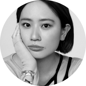 ヘア&メイクアップアーティスト 福岡玲衣さん の顔画像